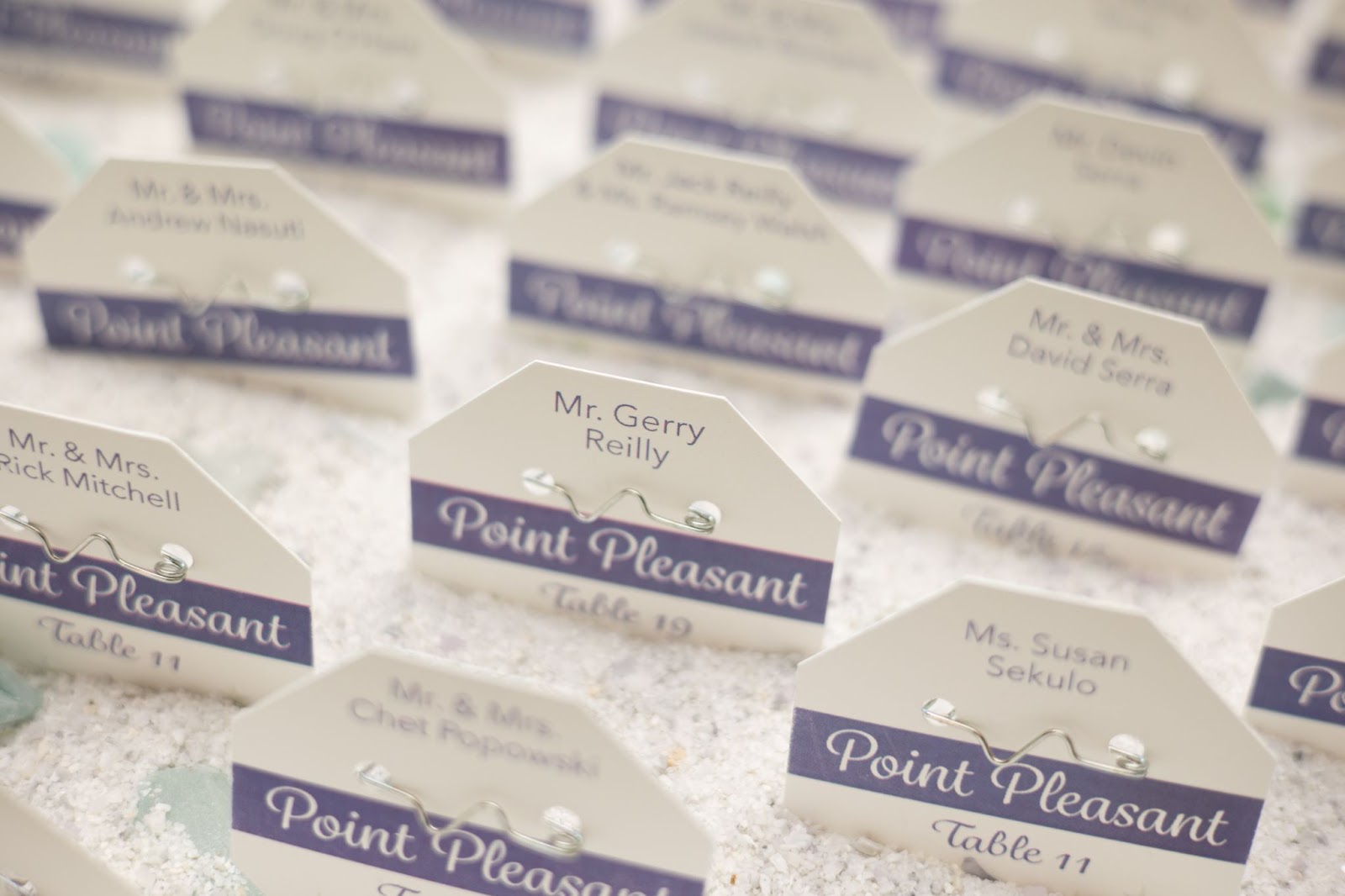 How to Manage Your Wedding Guest List