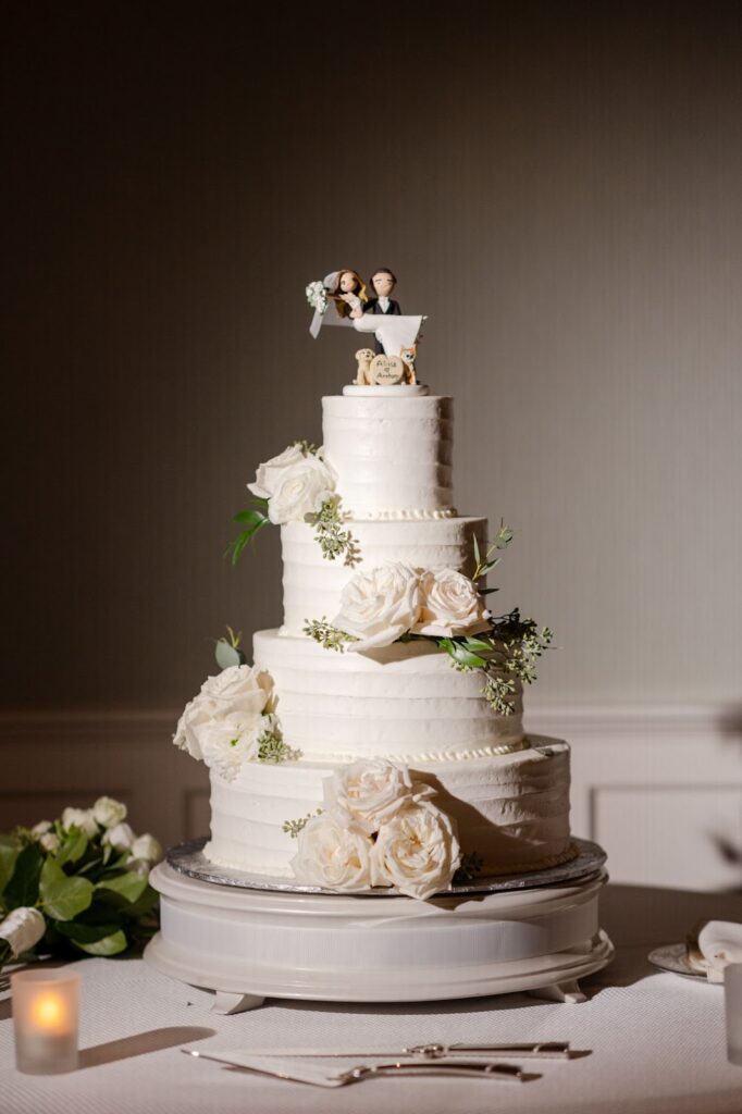 wedding cake trends 2024