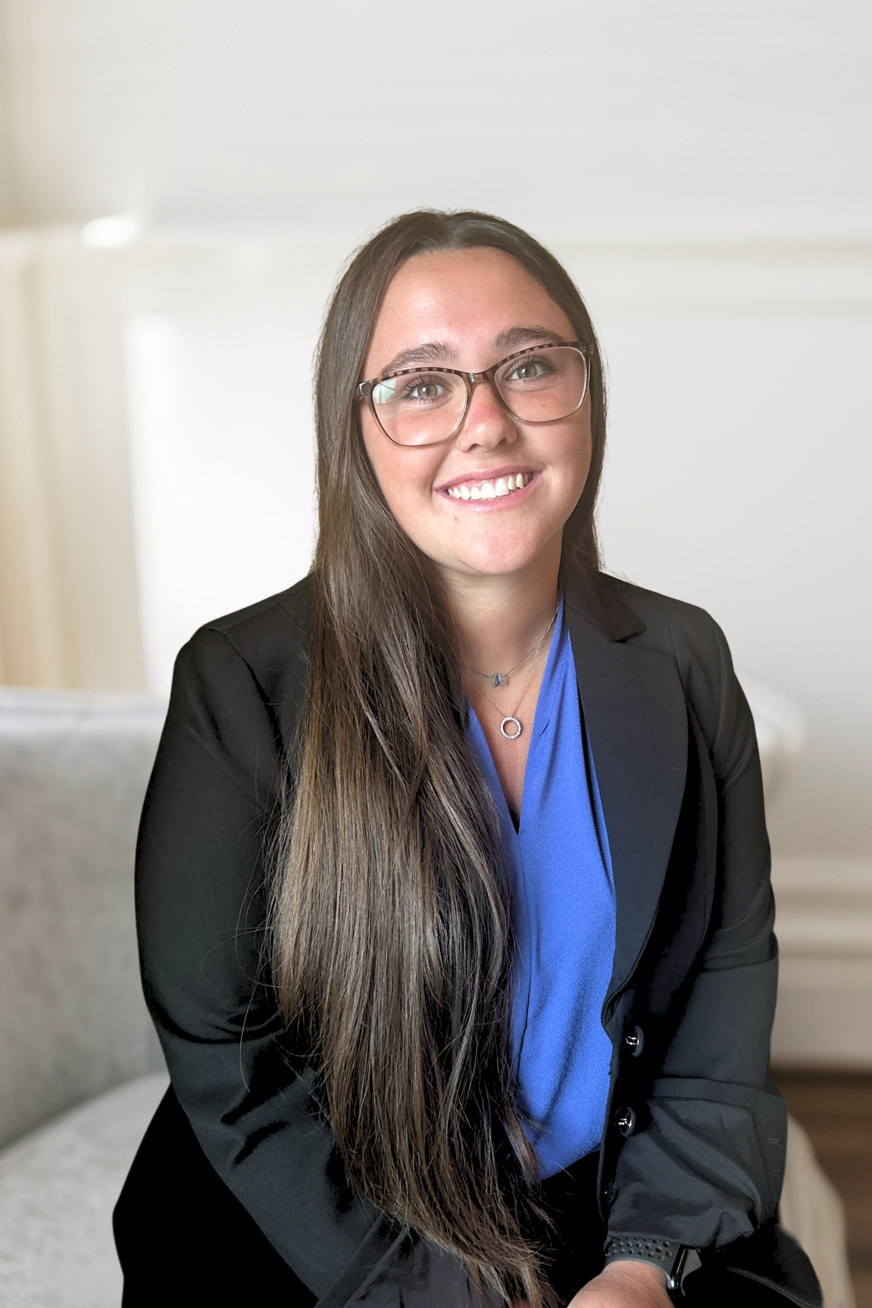 Mackenzie Quinn Headshot